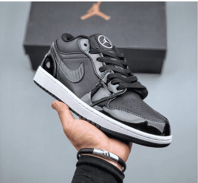 Nike mens Air 1 Low SE