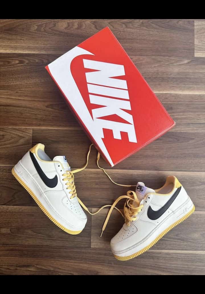 Nike Airforce 1 Low Sail Tan Black Gold