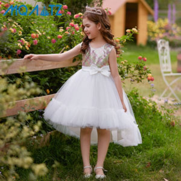 Elegant trailing girls party dress