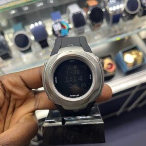 Temperature color changing watch